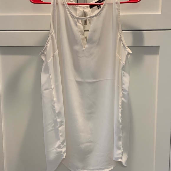 Sleeveless shirt - Picture 1 of 4